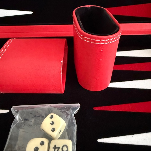 NEW 15" Red Leatherette Backgammon Game Set Black & Red Velour Inlay Board - Picture 12 of 14
